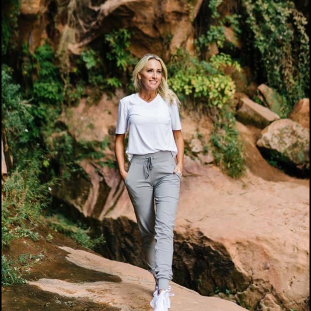 Zyia grey assend joggers medium